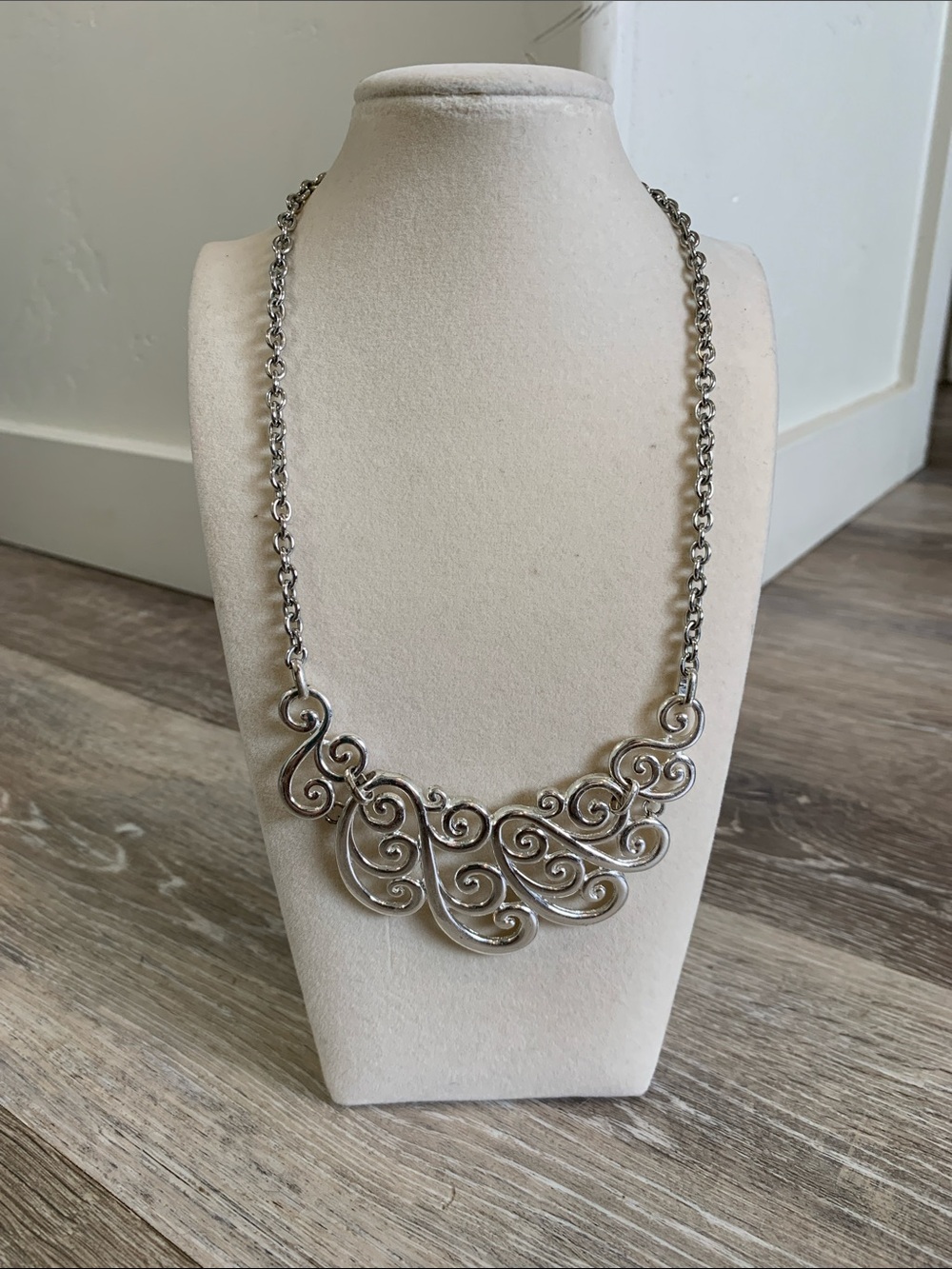 Silver Swirl Statement Necklace - Elegant Women's Jewelry